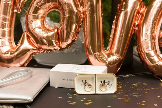 Beste Pirce β€οΈ Verre Esprit Mr En Mrs Sieradenhouder – 11.5 X 5.5 Cm – Keramische Dubbele Ringhouder - Inclusief Geschenkdoos π 10 Beste Pirce β€οΈ Verre Esprit Mr En Mrs Sieradenhouder – 11.5 X 5.5 Cm – Keramische Dubbele Ringhouder - Inclusief Geschenkdoos π - Afbeelding 8