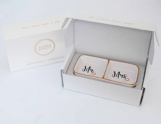 Beste Pirce β€οΈ Verre Esprit Mr En Mrs Sieradenhouder – 11.5 X 5.5 Cm – Keramische Dubbele Ringhouder - Inclusief Geschenkdoos π 5 Beste Pirce β€οΈ Verre Esprit Mr En Mrs Sieradenhouder – 11.5 X 5.5 Cm – Keramische Dubbele Ringhouder - Inclusief Geschenkdoos π - Afbeelding 3