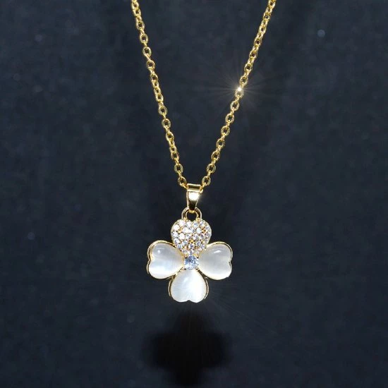 Beste Pirce ๐ Gading® Dames Ketting Met Wit Klavertje Vier- Stalen Collier Met Zirkonia- 42cm+6cm โ๏ธ 3 Beste Pirce ๐ Gading® Dames Ketting Met Wit Klavertje Vier- Stalen Collier Met Zirkonia- 42cm+6cm โ๏ธ