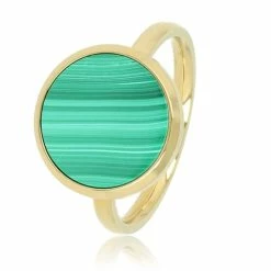 Korting 🌟 My Bendel - Ring Goud - Met Groene Malachiet Steen - My Bendel - De Aderen In Deze Groene Ring Geven De Ring Een Levendige En Warme Uitstraling - Met Luxe Cadeauverpakking ✔️