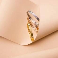 Top 10 ❤️ Lucardi - Dames Guess Stalen Bangle Armband Heart - Staal - Armband - Cadeau - Stijlvol - Goudkleurig 🤩 -Sieraden-horloges Winkel 550x550 407