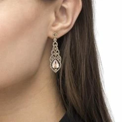 Aanbiedingen β Victorious Dames Oorbellen – Zirkonia Kristal Druppel Oorhangers – Roségoud/Champagne – 6cm π 15 Aanbiedingen β Victorious Dames Oorbellen – Zirkonia Kristal Druppel Oorhangers – Roségoud/Champagne – 6cm π -Sieraden-horloges Winkel 550x550 444