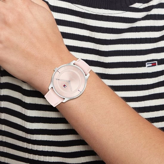 Goedkoopste π Tommy Hilfiger TH1782527 Horloge Dames Staal Zilverkleurig Leren Band 40mm βοΈ 6 Goedkoopste π Tommy Hilfiger TH1782527 Horloge Dames Staal Zilverkleurig Leren Band 40mm βοΈ - Afbeelding 4