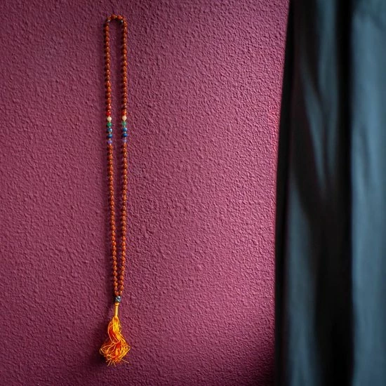 Goedkoop ❤️ Spiru Rudraksha Chakra Edelstenen Buddha Mala – 108 Kralen 💯 7 Goedkoop ❤️ Spiru Rudraksha Chakra Edelstenen Buddha Mala – 108 Kralen 💯 - Afbeelding 5