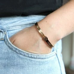 Goedkoop 😀 Lucardi - Dames Guess Stalen Roseplated Bangle 4G Logo - Staal - Armband - Cadeau - Stijlvol - Zilverkleurig 🥰 -Sieraden-horloges Winkel 550x550 929