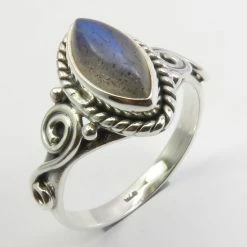 Hete verkoop 🎉 Terra Edela Natuursieraad - 925 Sterling Zilver Labradoriet 16.75 Mm Ring- Luxe Edelsteen Sieraad - Handgemaakt 🛒