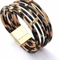 Groothandel π Armband - Dames - Leer - Wikkelarmband - Luipaard Print - Goudkleurige Sluiting - Leder - Sorprese - Model V - Sinterklaas - Cadeau β 12 Groothandel π Armband - Dames - Leer - Wikkelarmband - Luipaard Print - Goudkleurige Sluiting - Leder - Sorprese - Model V - Sinterklaas - Cadeau β -Sieraden-horloges Winkel 550x582