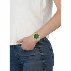 Begroting π Versus Versace Mouffetard Gold Green Swarovski - Dameshorloge - VSPLK1620 - Goud - Green - RVS Mesh Horlogeband - 38 MM β 13 Begroting π Versus Versace Mouffetard Gold Green Swarovski - Dameshorloge - VSPLK1620 - Goud - Green - RVS Mesh Horlogeband - 38 MM β -Sieraden-horloges Winkel 550x681 2