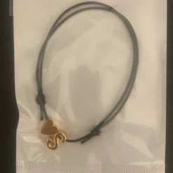 Goedkoopste ❤️ Akyol Vriendschapsarmband Letter S -Hartje -bff Armband Meisjes - Letter S Armband - Letter Armband - Vrienden - Armband - Geschenk - Cadeau – Verjaardag - Liefde – Vriendschap – 25 Cm 🎁